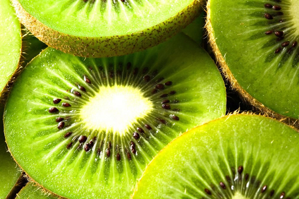 Kiwi tagliato a metà